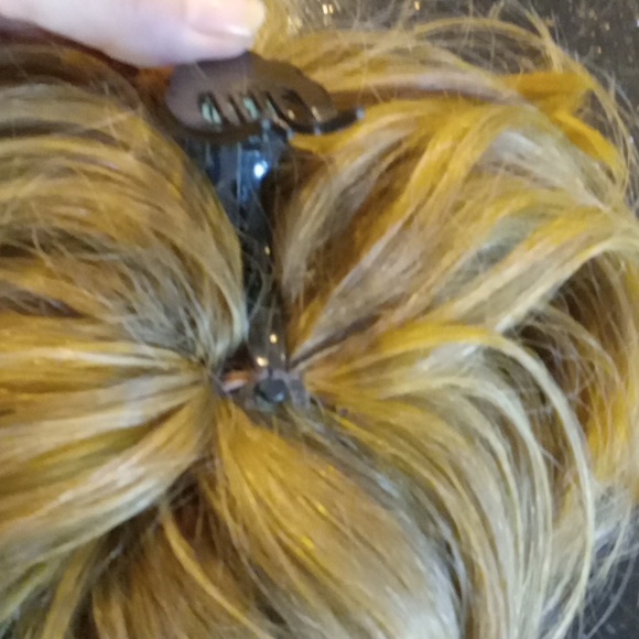 Two Pieces Of Dancing With The Stars Hair Collection - Picture 6 of 6